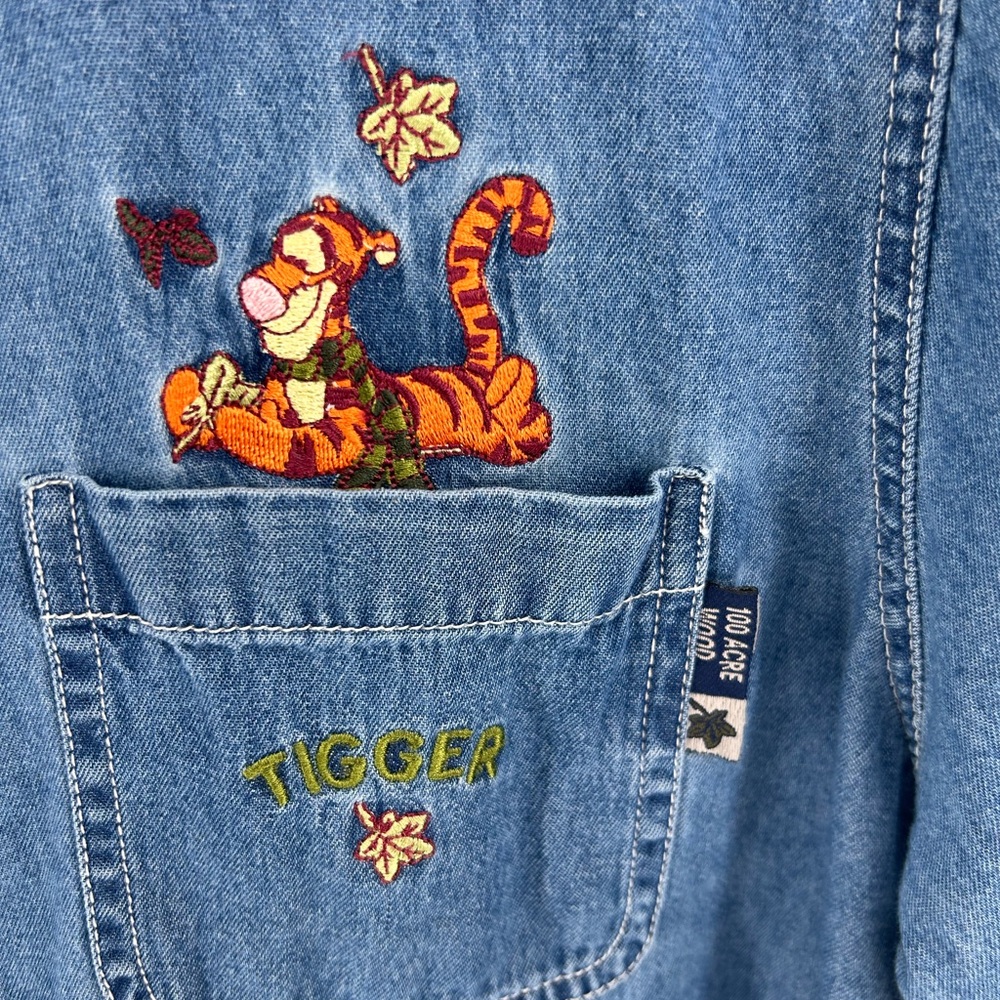 Vintage Disney Store Winnie the Pooh Denim Top with Embroidery |‎ L/XL